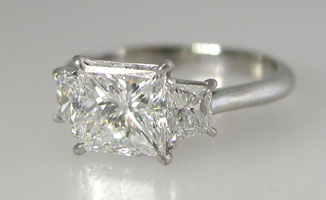 Style# 1090 Princess Cut w/ Brilliant Trapezoids